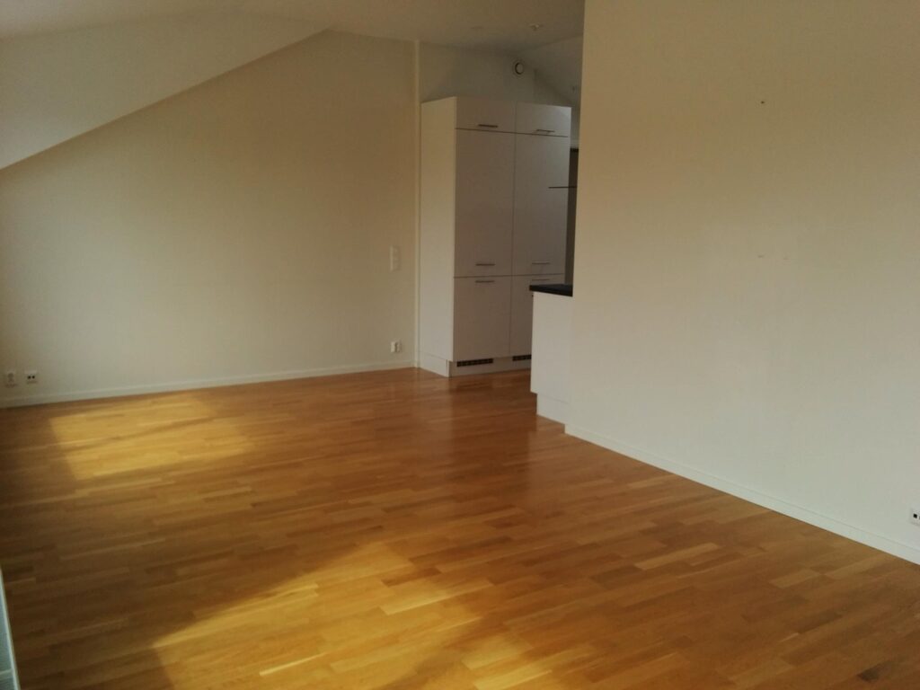 Lägenhetsbyte - Kristallvägen 8