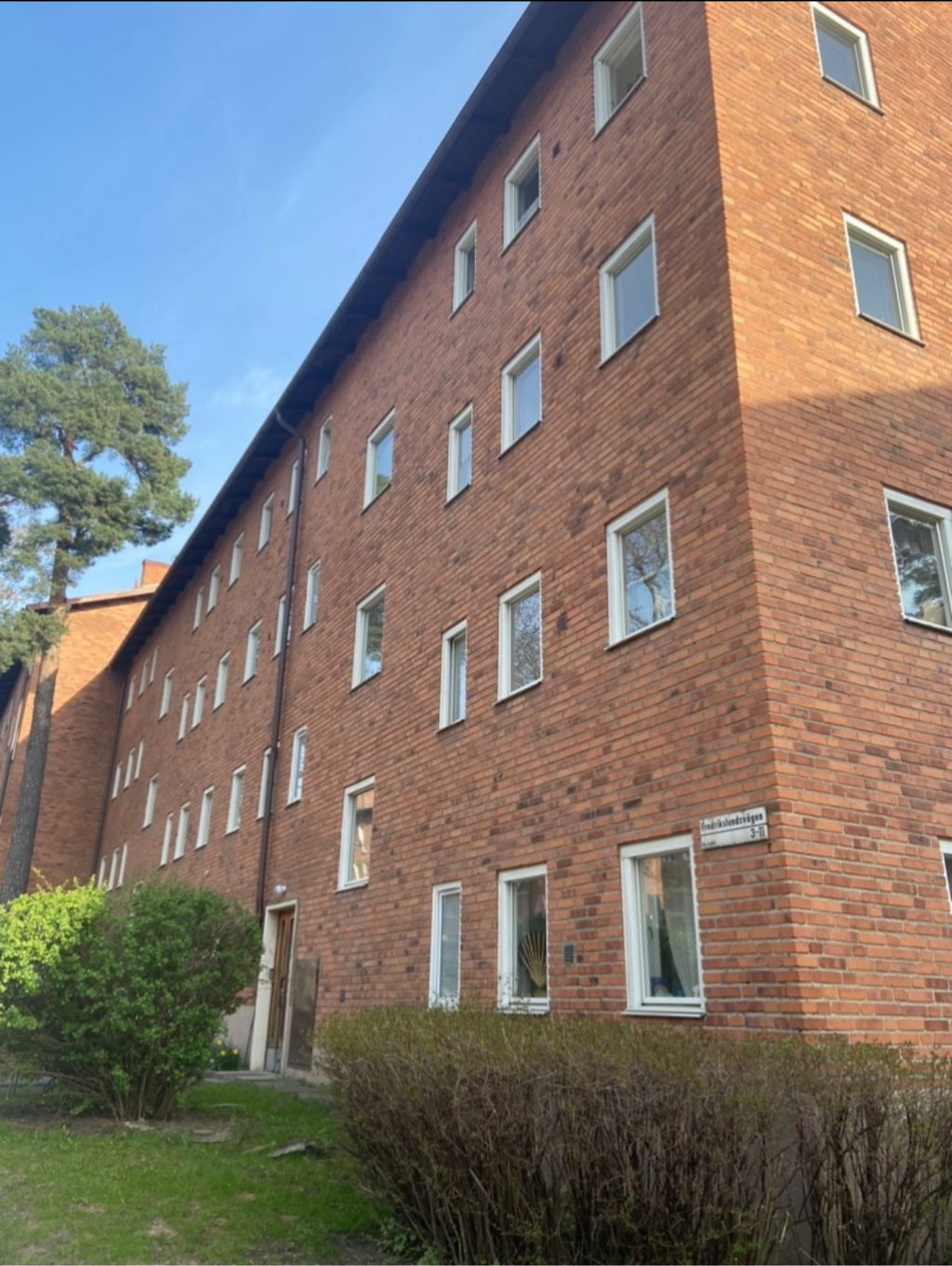 Lägenhetsbyte - Fredrikslundsvägen 11