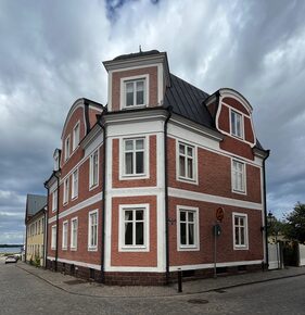 Bakgatan 1